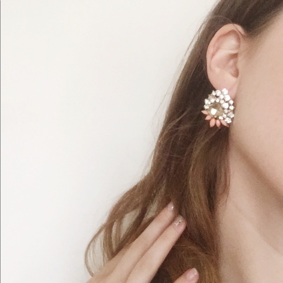 Glam AF Earrings ✨ - Picture 2 of 2